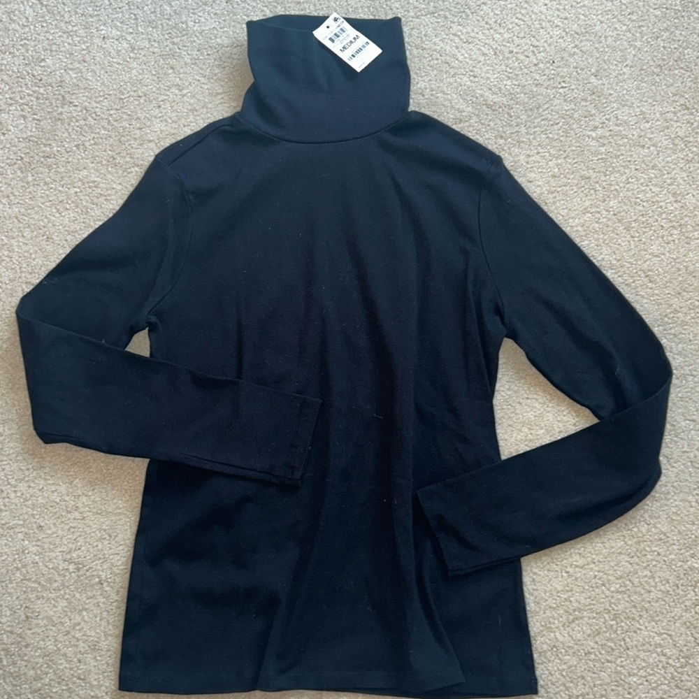 Charter Club black turtle neck Size M NWT